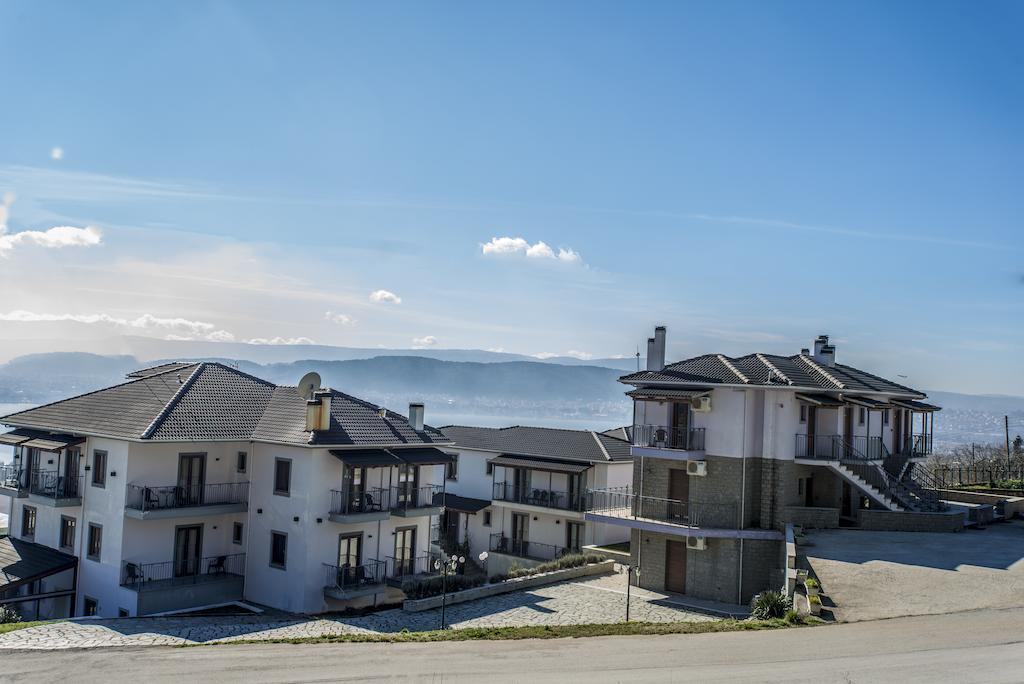 Amfithea Hotel Ioannina Exterior foto