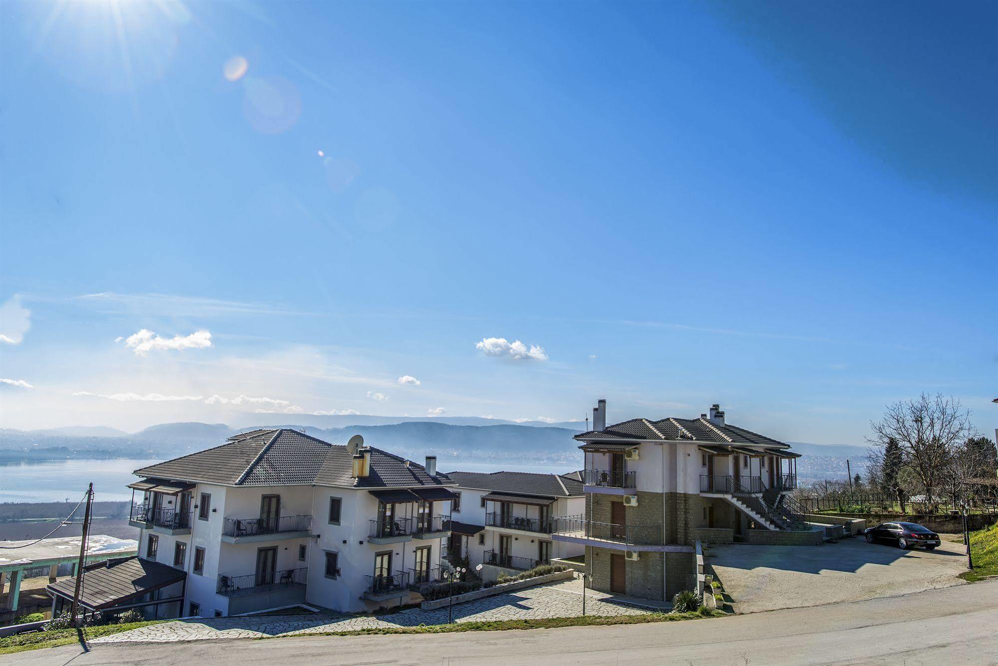 Amfithea Hotel Ioannina Exterior foto