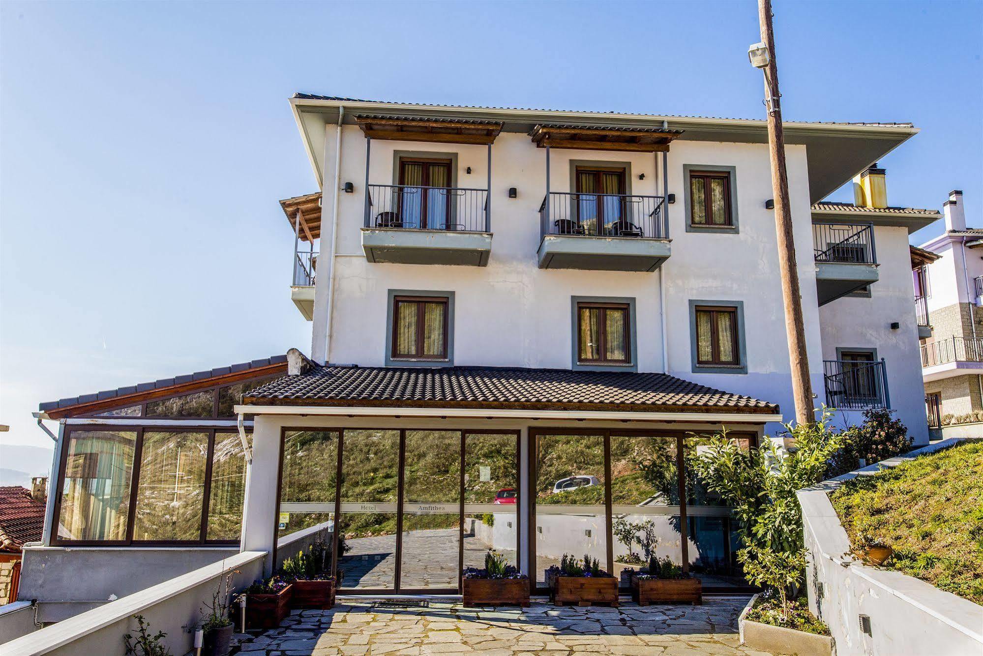 Amfithea Hotel Ioannina Exterior foto